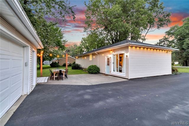 982 Two Rod Road, Alden, NY 14004