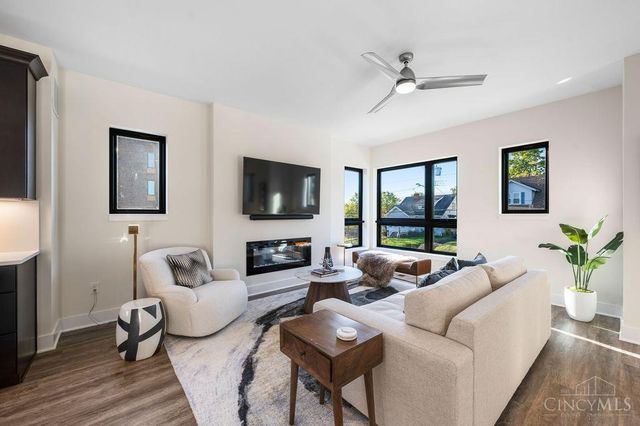 6227 W Station Court Drive, Cincinnati, OH 45224