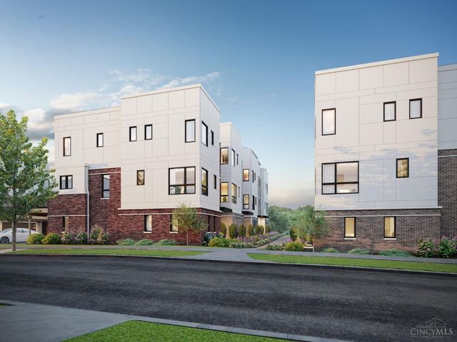 6227 W Station Court Drive, Cincinnati, OH 45224