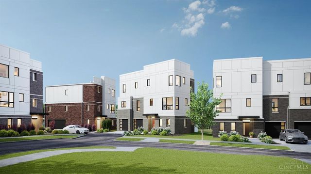 6227 W Station Court Drive, Cincinnati, OH 45224