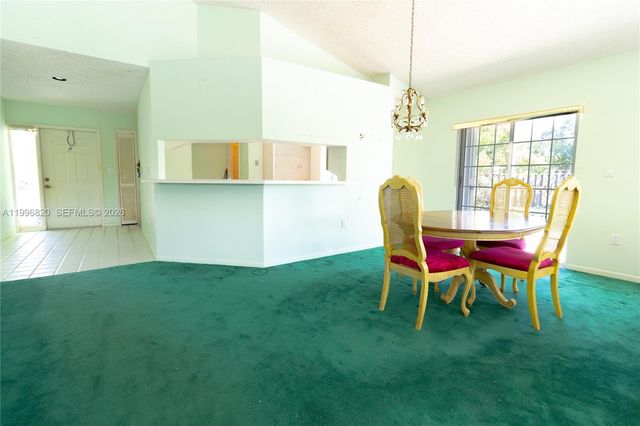 10352 NW 46th St, Doral, FL 33178