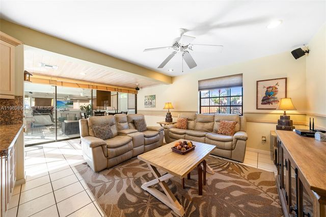 17242 SW 88th Ave, Palmetto Bay, FL 33157