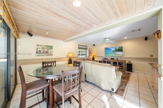 17242 SW 88th Ave, Palmetto Bay, FL 33157