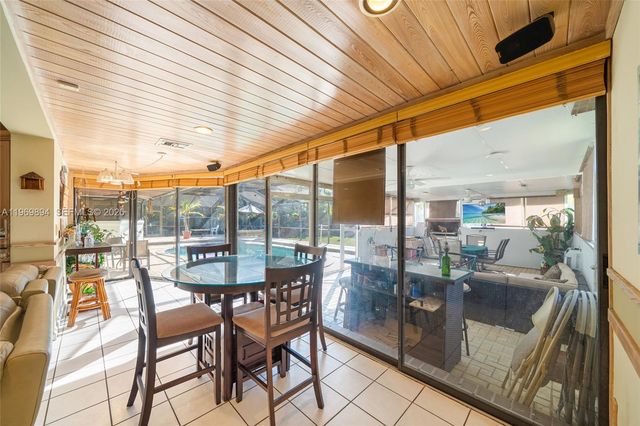 17242 SW 88th Ave, Palmetto Bay, FL 33157