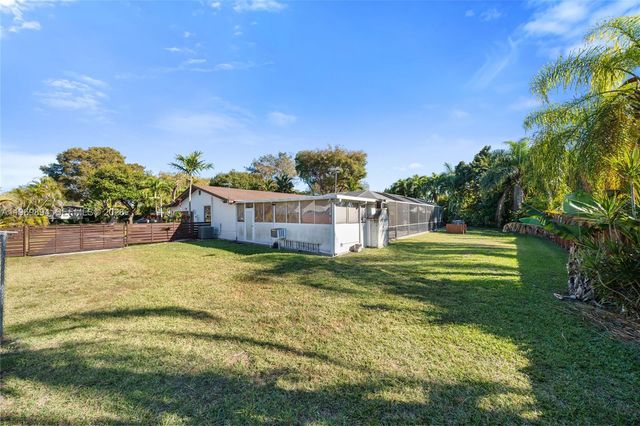 17242 SW 88th Ave, Palmetto Bay, FL 33157