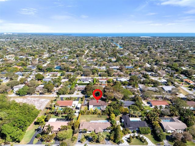 17242 SW 88th Ave, Palmetto Bay, FL 33157