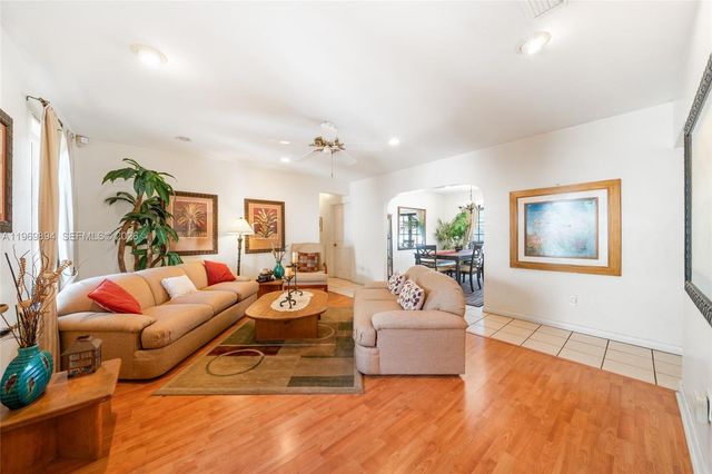 17242 SW 88th Ave, Palmetto Bay, FL 33157