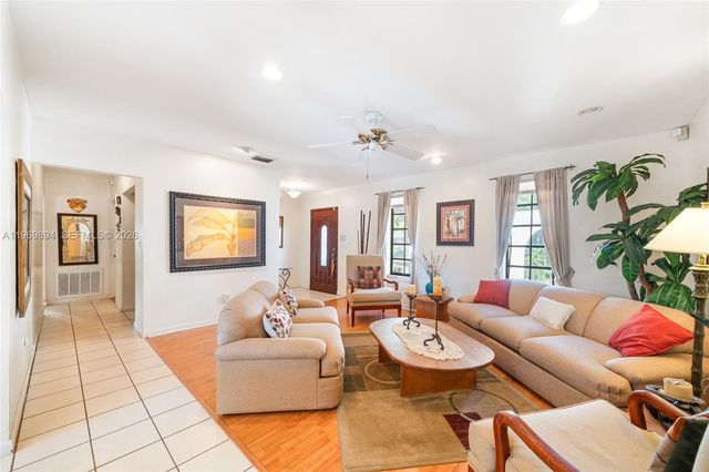 17242 SW 88th Ave, Palmetto Bay, FL 33157