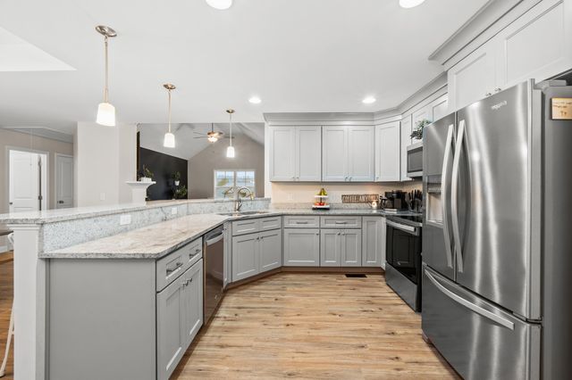 6864 Steep Hl, Ooltewah, TN 37363