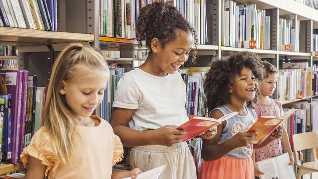 311 Foxfire CV, Lockhart, TX 78644