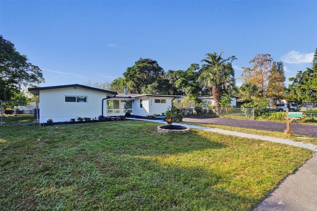 3024 SW 10th Street, Fort Lauderdale, FL 33312