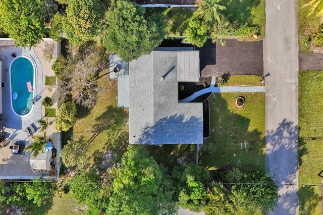 3024 SW 10th Street, Fort Lauderdale, FL 33312