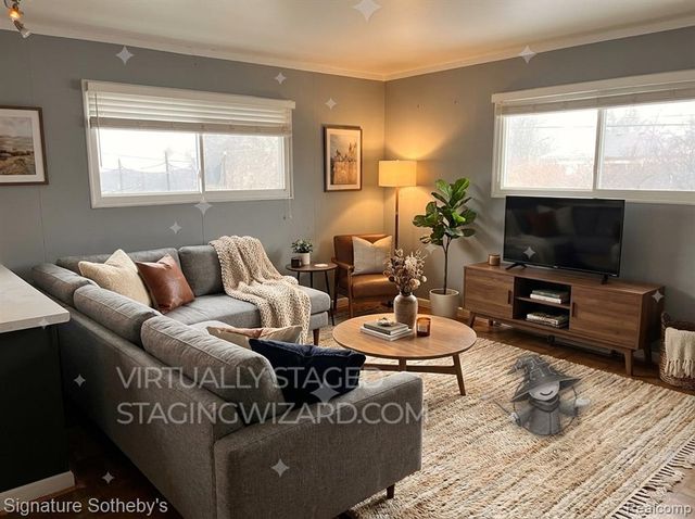 22101 Church Street, Oak Park, MI 48237