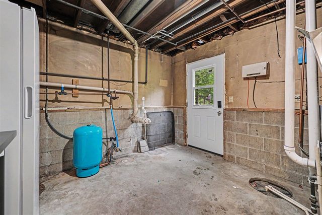 3920 Simonelli Road, Whitehall, MI 49461