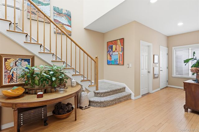 24 Beechwood Way, Briarcliff Manor, NY 10510