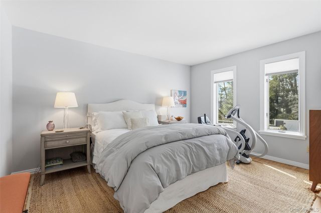 24 Beechwood Way, Briarcliff Manor, NY 10510