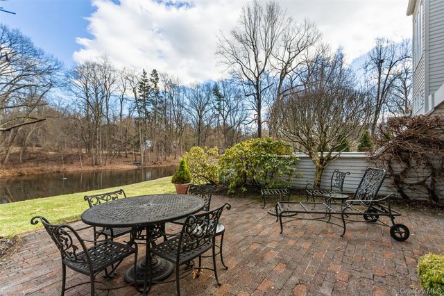 24 Beechwood Way, Briarcliff Manor, NY 10510