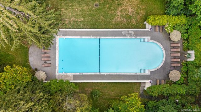 24 Beechwood Way, Briarcliff Manor, NY 10510