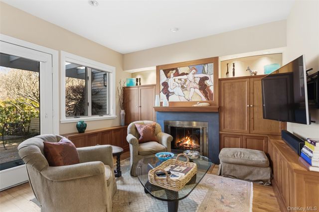 24 Beechwood Way, Briarcliff Manor, NY 10510