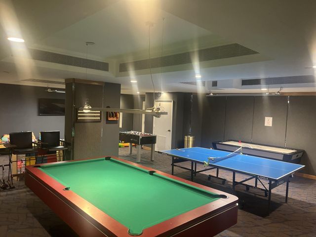 19667 Turnberry Way 4J, Miami, FL 33180