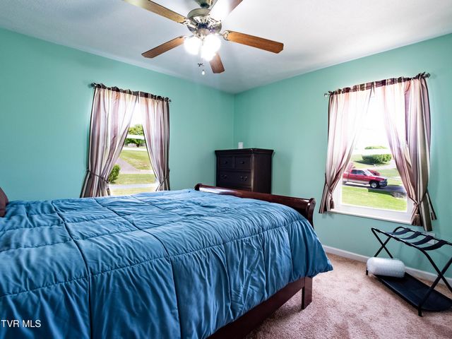 271 Stewart Hills Drive, Rogersville, TN 37857