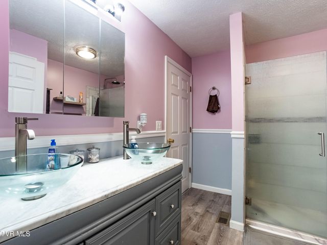 271 Stewart Hills Drive, Rogersville, TN 37857