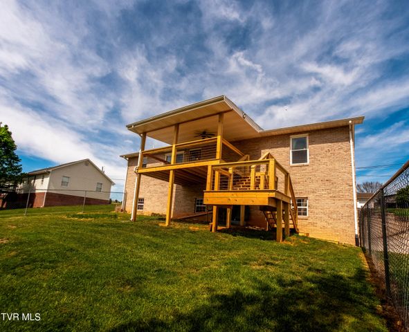 271 Stewart Hills Drive, Rogersville, TN 37857