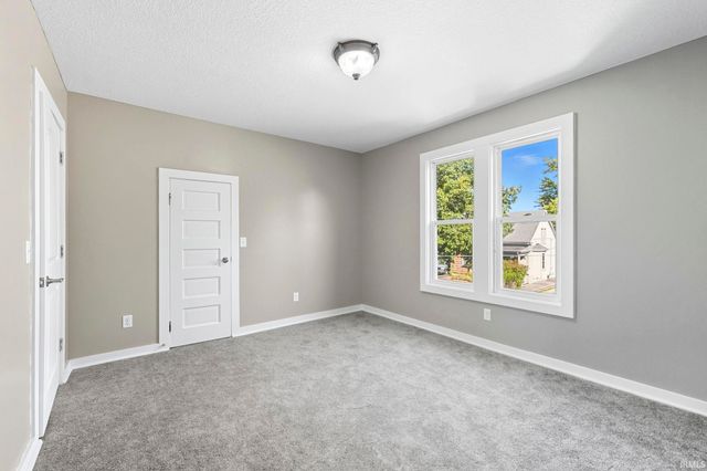 1040 Delaware Avenue, Fort Wayne, IN 46805