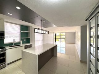 18000 NW 68th Ave 314-A, Hialeah, FL 33015