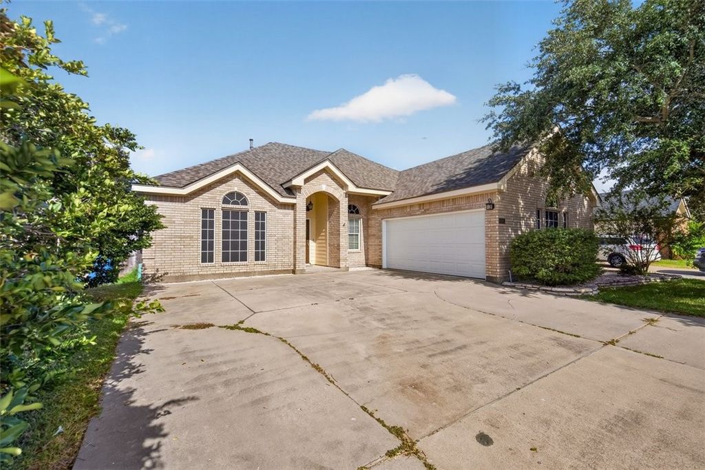 338 Lema Dr, Portland, TX 78374 — photo 3