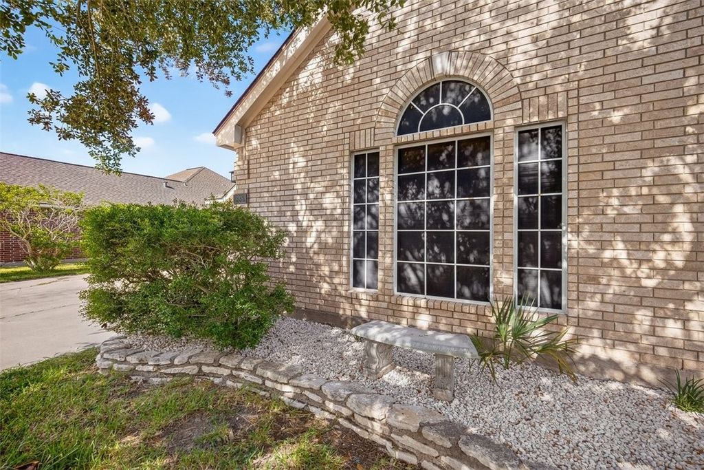 338 Lema Dr, Portland, TX 78374 — photo 4