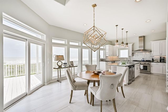 19023 Kahala Drive E, Galveston, TX 77554