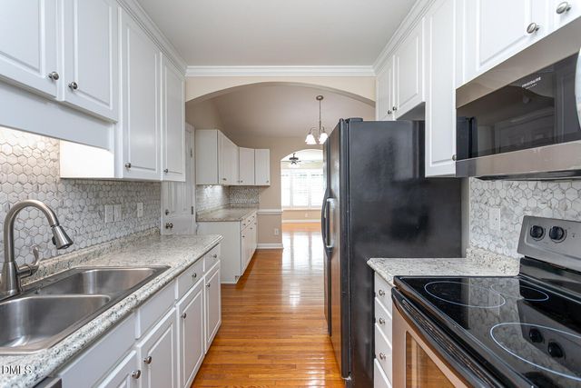 34 Blue Pond Road, Clayton, NC 27520