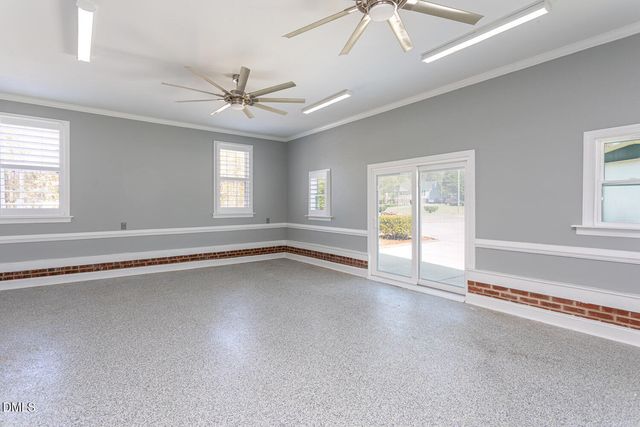 34 Blue Pond Road, Clayton, NC 27520