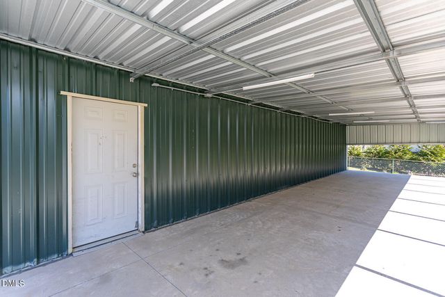 34 Blue Pond Road, Clayton, NC 27520