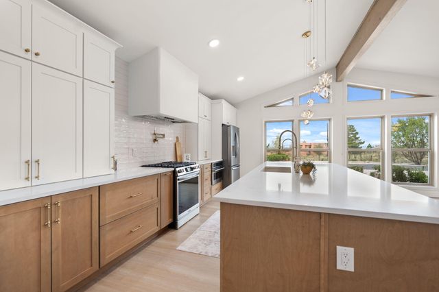 12300 Palomas Avenue NE, Albuquerque, NM 87122