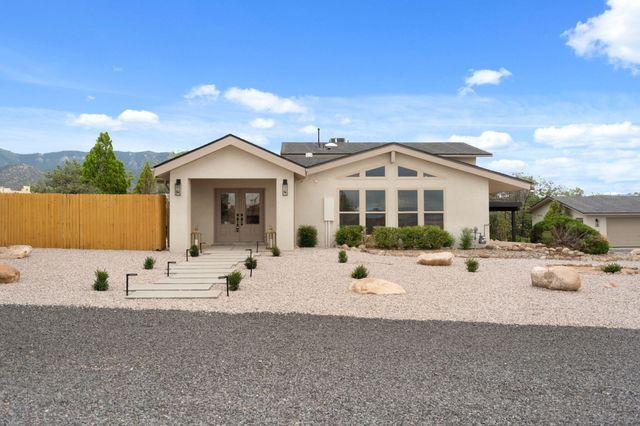 12300 Palomas Avenue NE, Albuquerque, NM 87122