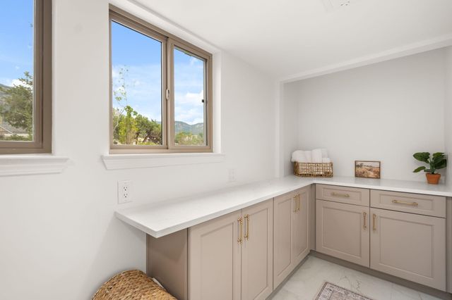 12300 Palomas Avenue NE, Albuquerque, NM 87122