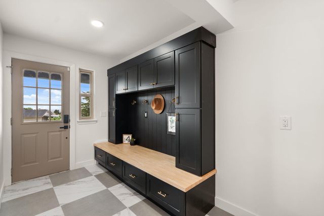 12300 Palomas Avenue NE, Albuquerque, NM 87122