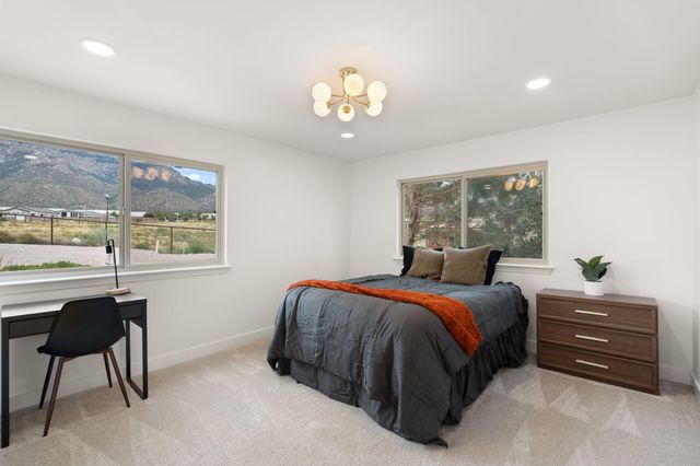 12300 Palomas Avenue NE, Albuquerque, NM 87122