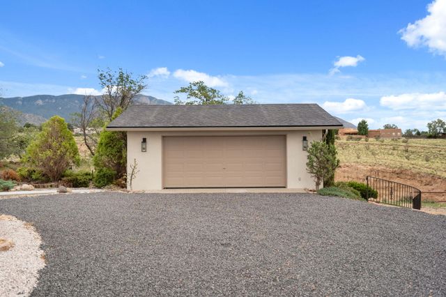 12300 Palomas Avenue NE, Albuquerque, NM 87122