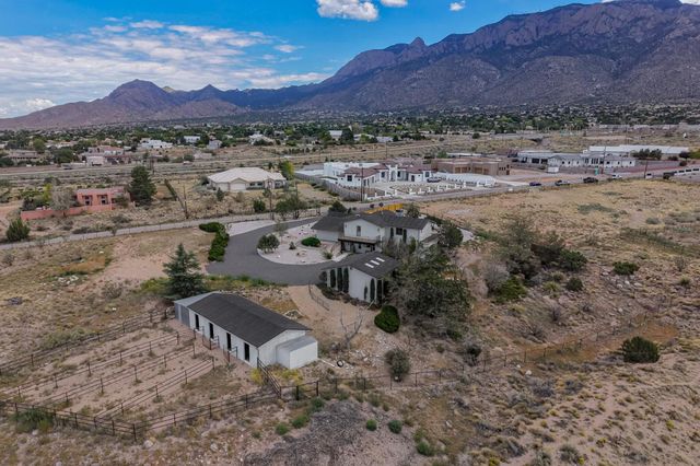 12300 Palomas Avenue NE, Albuquerque, NM 87122