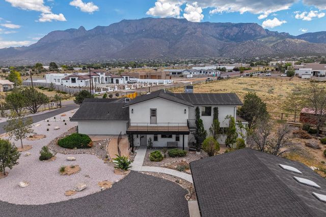 12300 Palomas Avenue NE, Albuquerque, NM 87122