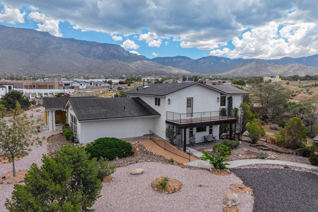 12300 Palomas Avenue NE, Albuquerque, NM 87122