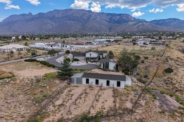12300 Palomas Avenue NE, Albuquerque, NM 87122