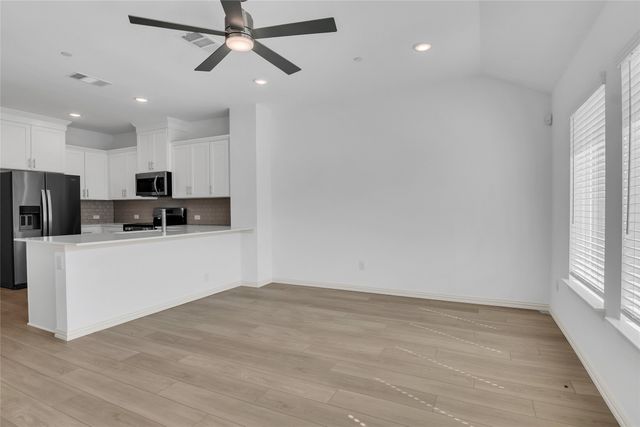 5258 Springlake Parkway, Haltom City, TX 76117