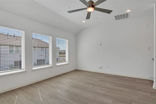 5258 Springlake Parkway, Haltom City, TX 76117