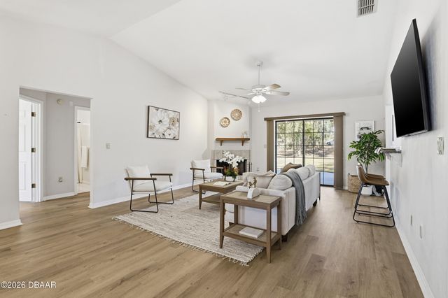 5070 NE 52nd Place, High Springs, FL 32643