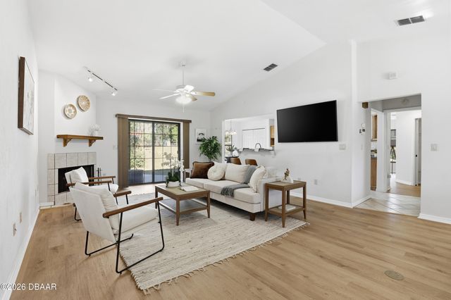 5070 NE 52nd Place, High Springs, FL 32643