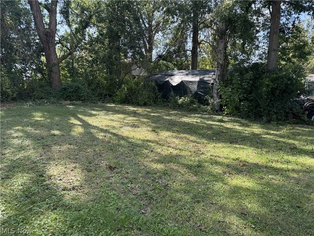 522 Grandview Avenue, Barberton, OH 44203